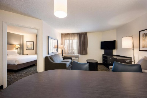 Sonesta Simply Suites Chicago Libertyville image 17