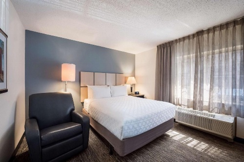 Sonesta Simply Suites Chicago Libertyville image 19