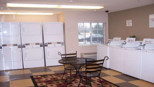 Sonesta Simply Suites Chicago Libertyville image 6